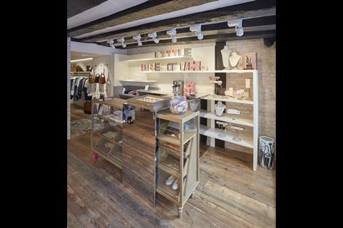 Little shop of Oasis 11